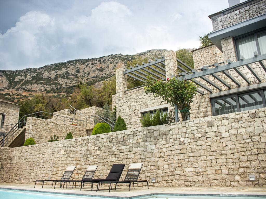 Elafivolia Arachova Suites Eksteriør bilde